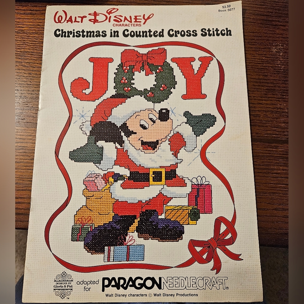 Walt Disney Characters Christmas Counted Cross Stitch Leaflet Paragon - Picture 4 of 6